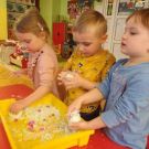 rybki_zabawa_sensoryczna_snieg2